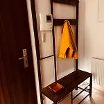 Orange S Parkovacim Mistem V Centru Mesta Ceske Budejovice